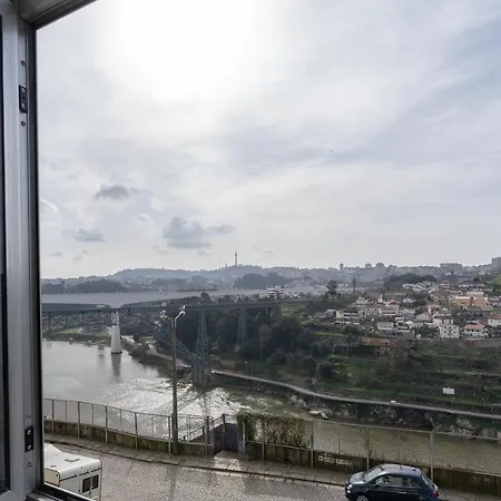 Trendy Flats - Instaworthy River View By Host Wise * Oporto